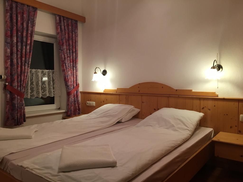 Gasthof Zum Hochfelln 호텔 베르겐 외부 사진